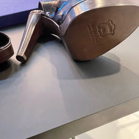 Stuart Weitzman sling back peep toe heels - Picture 4 of 6